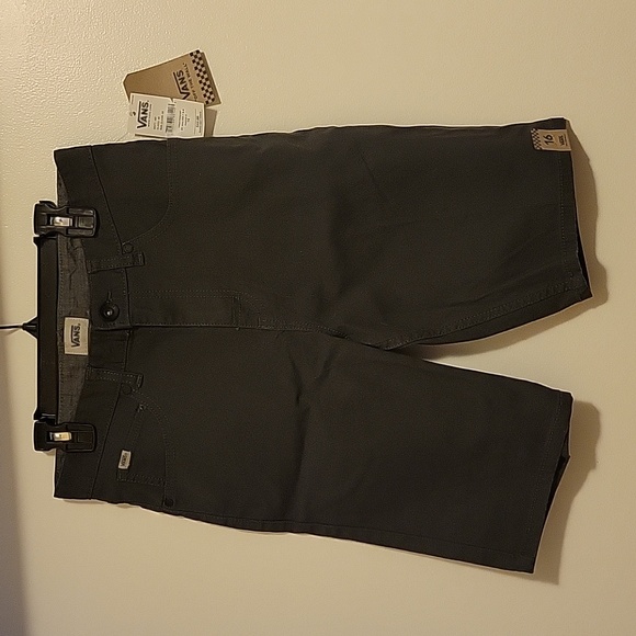 NWT: Boys VANS Off the Wall Shorts - Picture 1 of 11